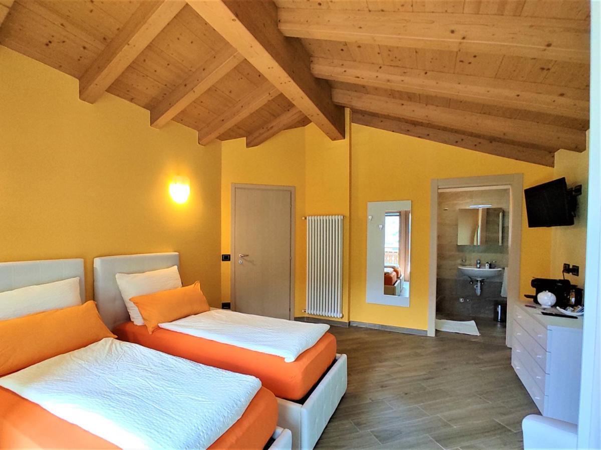 B&B Il Germoglio Castione Andevenno Екстер'єр фото